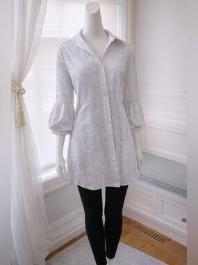 Samuel Dong White Embroidered Button-Front Tunic Blouse with Puff Sleeves